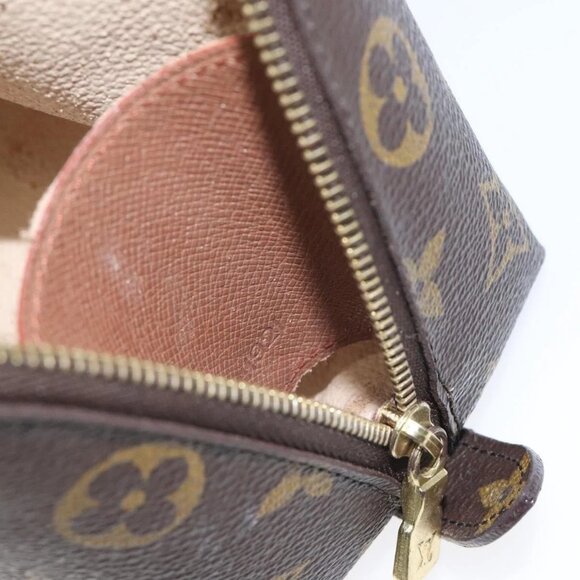 LOUIS VUITTON Monogram Trousse Demi Ronde Cosmetic Pouch M47520 LV Auth 126544 - Picture 10 of 16